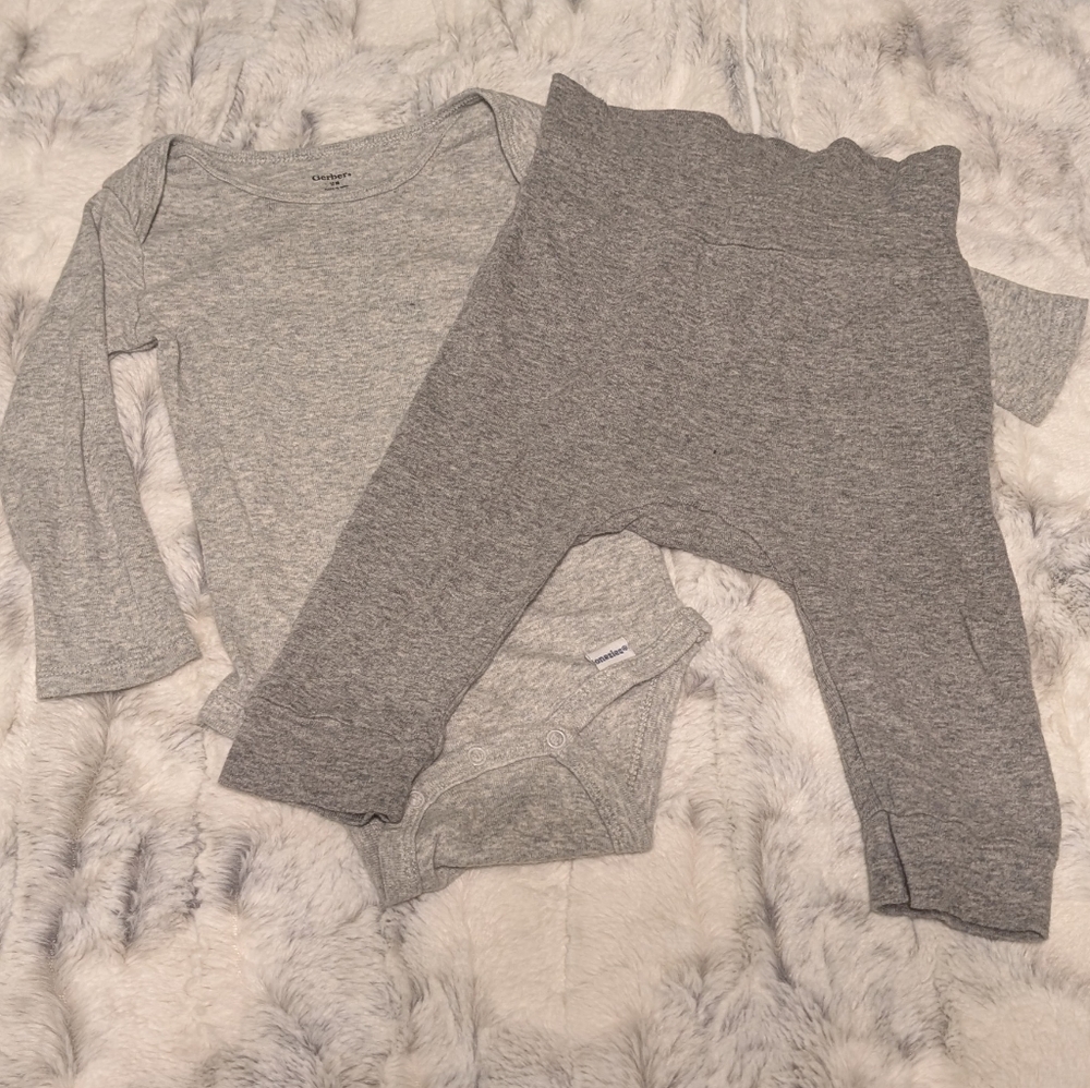 Gerber Soft Gray Baby Long Sleeve Onesie And Pants 12 Month